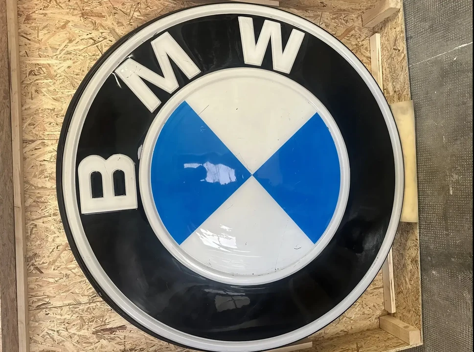 BMW - Image 2 of 15