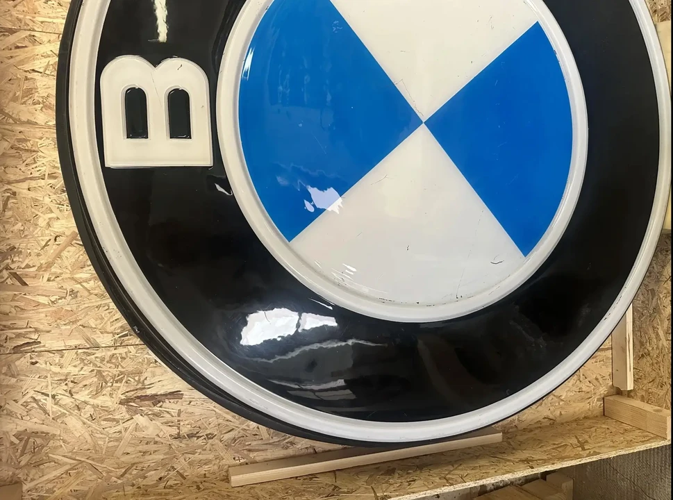 BMW - Image 7 of 15