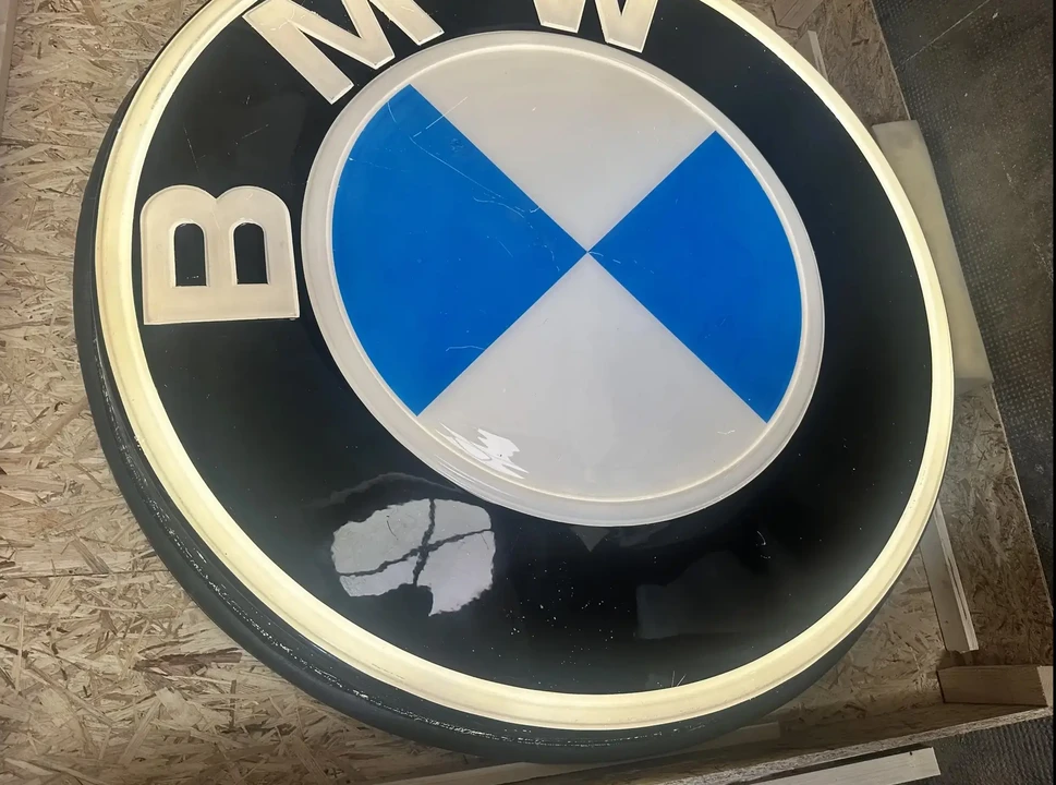 BMW - Image 5 of 15
