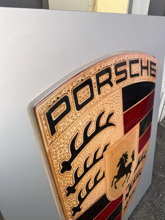 Porsche - Image 9 of 31