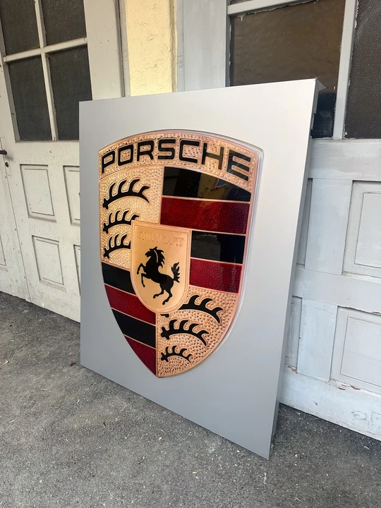 Porsche - Image 7 of 31