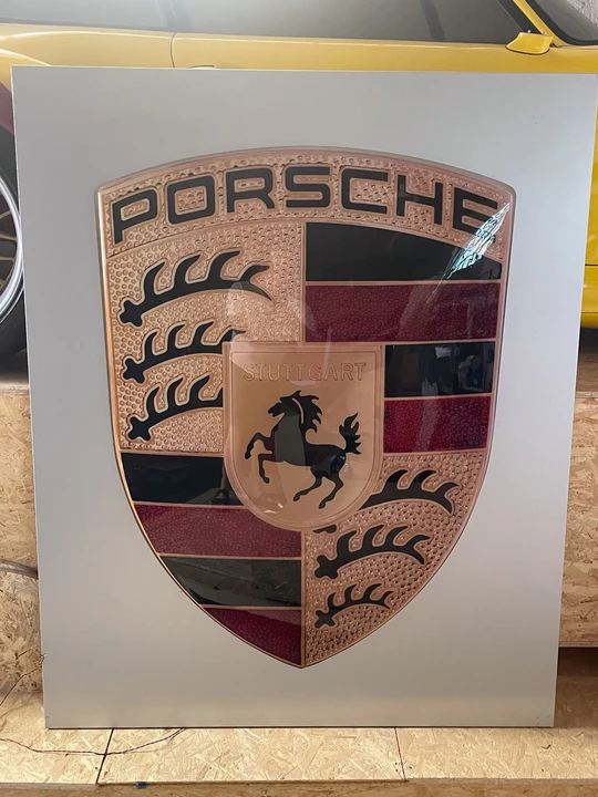 Porsche - Image 12 of 31