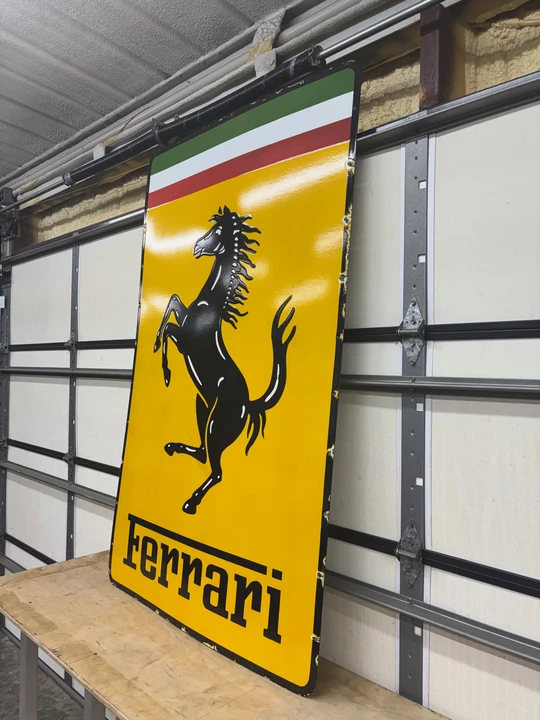 Ferrari - Image 4 of 10
