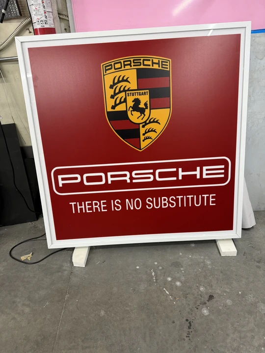 Porsche - Image 11 of 15