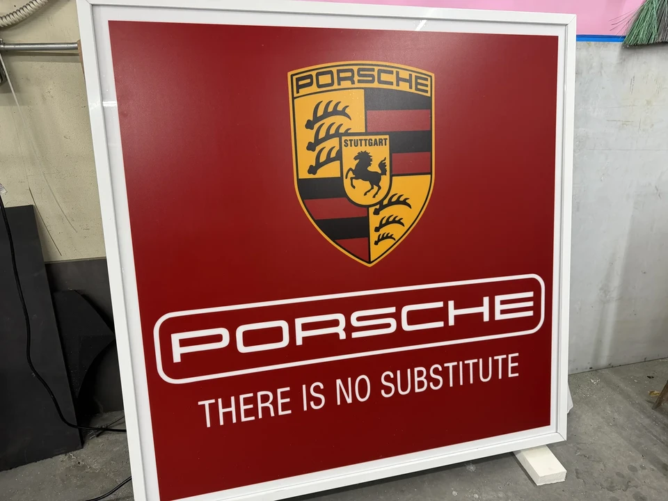 Porsche - Image 13 of 15