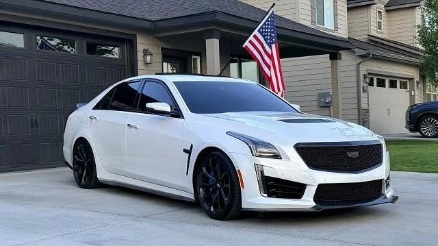 2017 Cadillac CTS-V 3rd Gen - Image 3 of 9