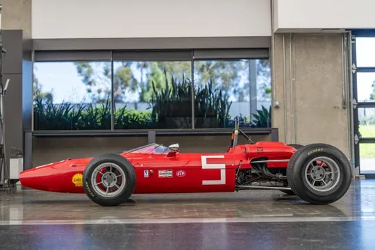 Vehicle image 3 of 10