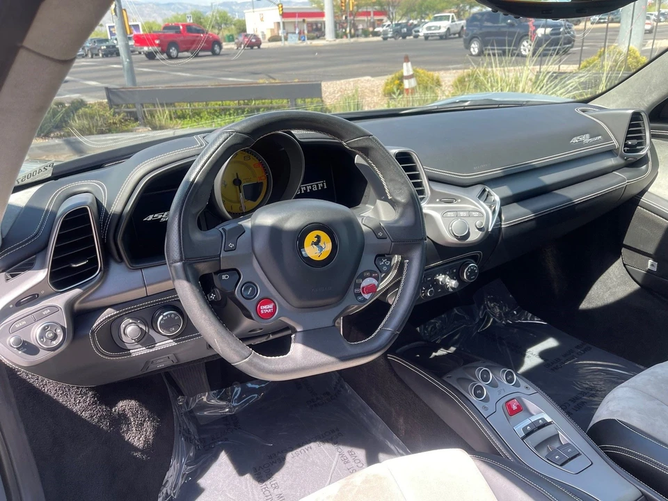 2015 Ferrari 458 Spider - Image 9 of 11