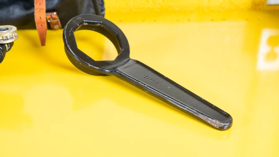 Parts & Memorabilia Tools - Image 4 of 4