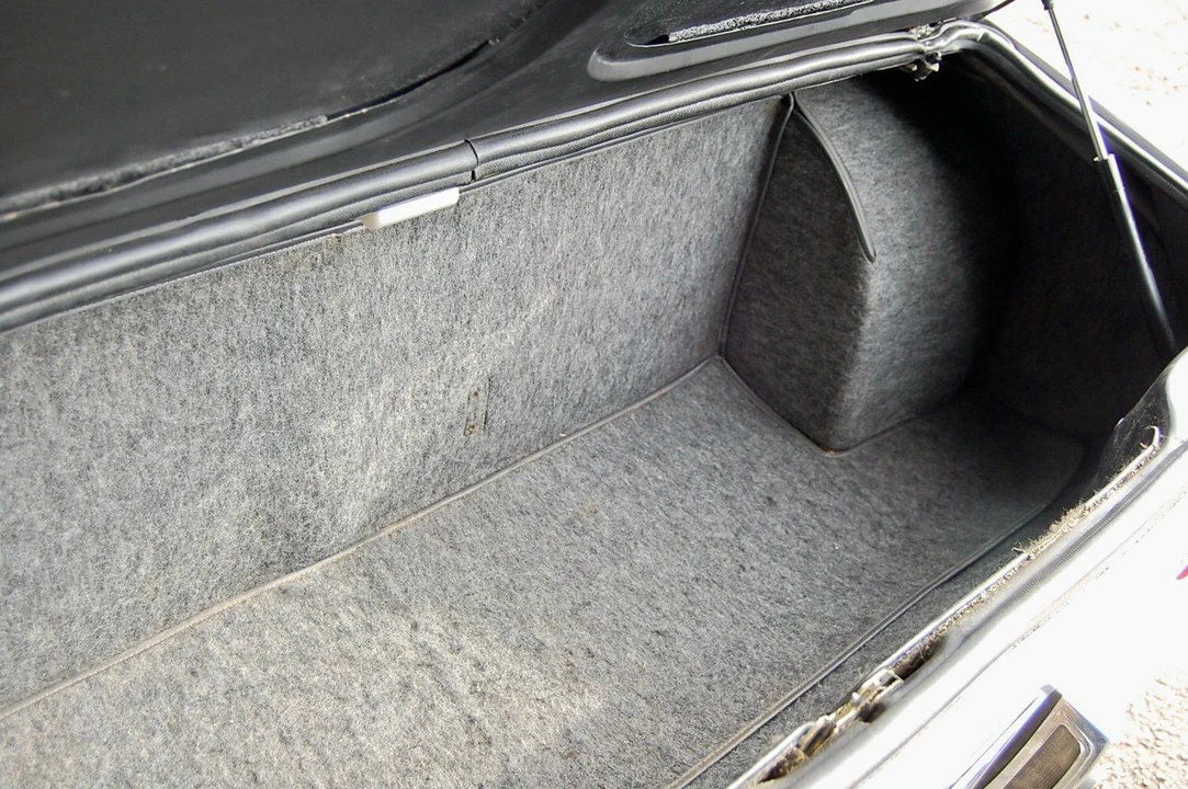 1973 Lamborghini Urraco P250 - Image 3 of 10