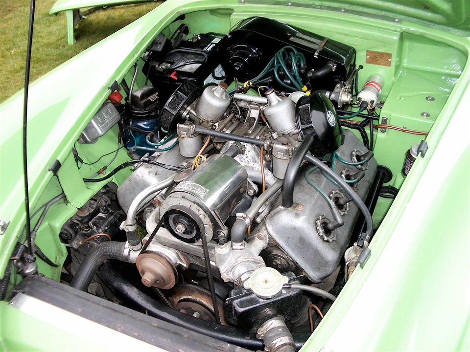 1961 Daimler SP250 - Image 2 of 5