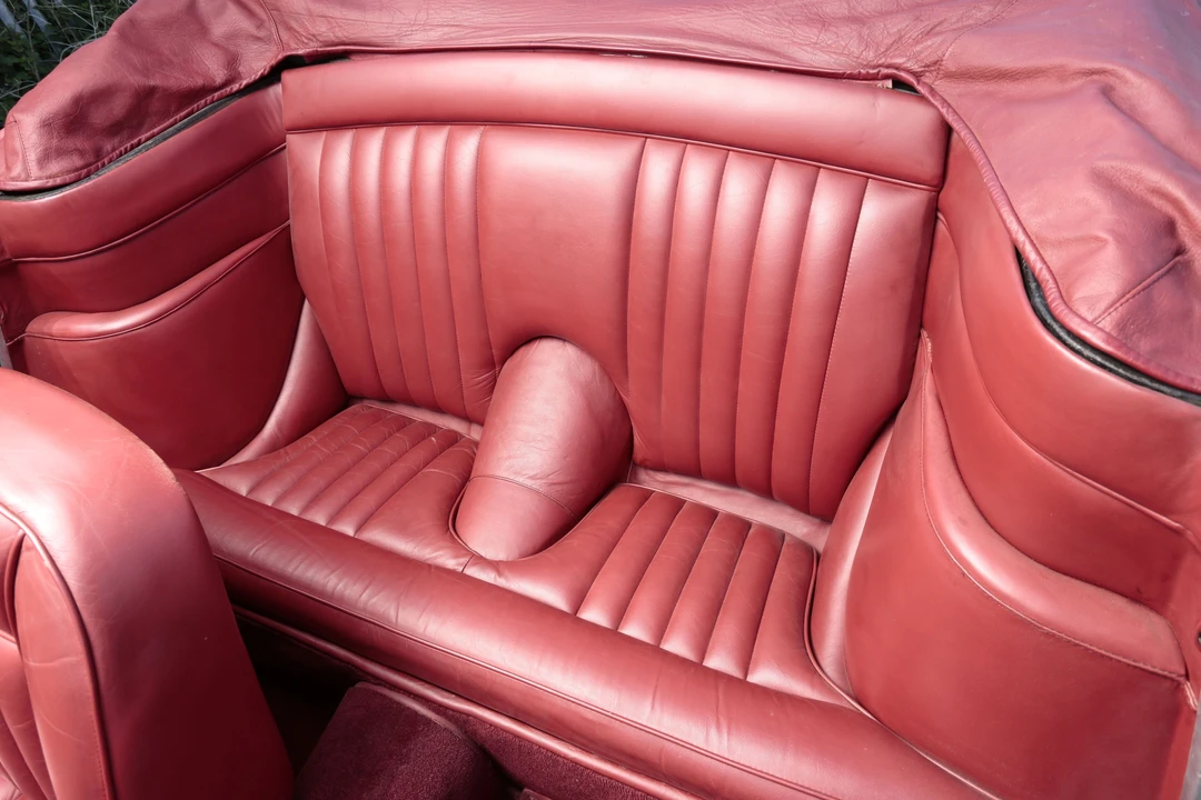 1962 Aston Martin DB4 Convertible - Image 6 of 20