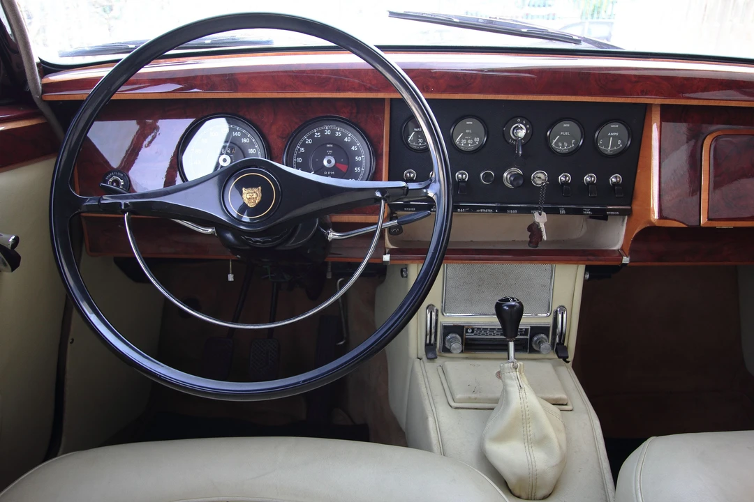 1962 Jaguar Mark II - Image 2 of 9