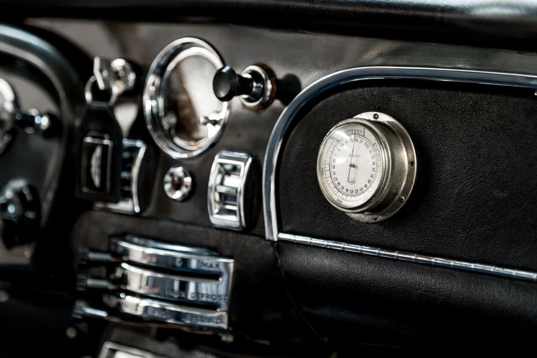 1965 Aston Martin DB5 Vantage - Image 20 of 31