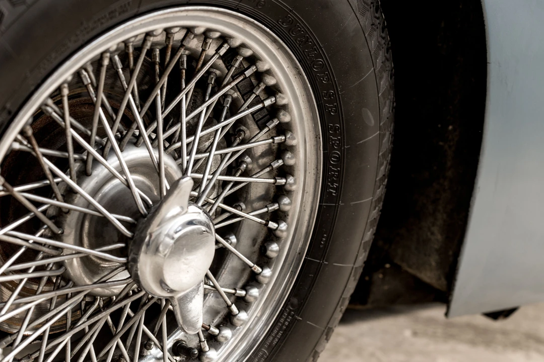 1965 Aston Martin DB5 Vantage - Image 4 of 31