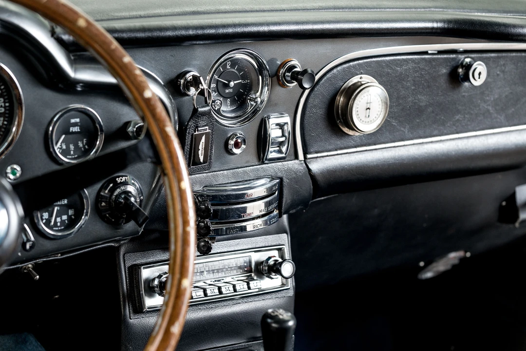 1965 Aston Martin DB5 Vantage - Image 15 of 31
