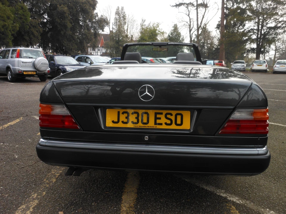 1993 Mercedes-Benz W124 E-Class - Image 6 of 10
