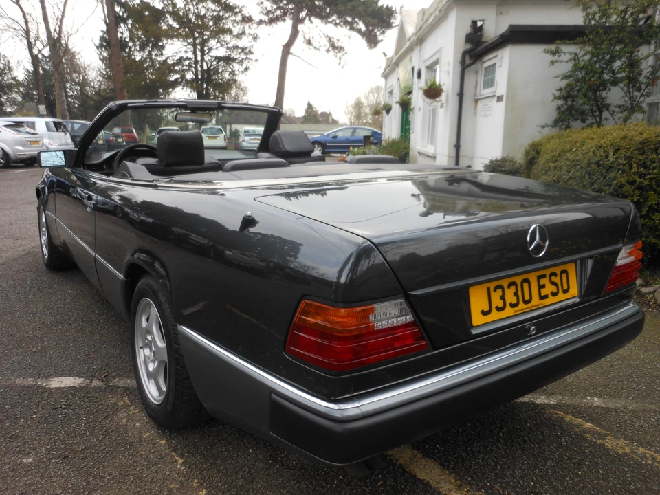 1993 Mercedes-Benz W124 E-Class - Image 7 of 10