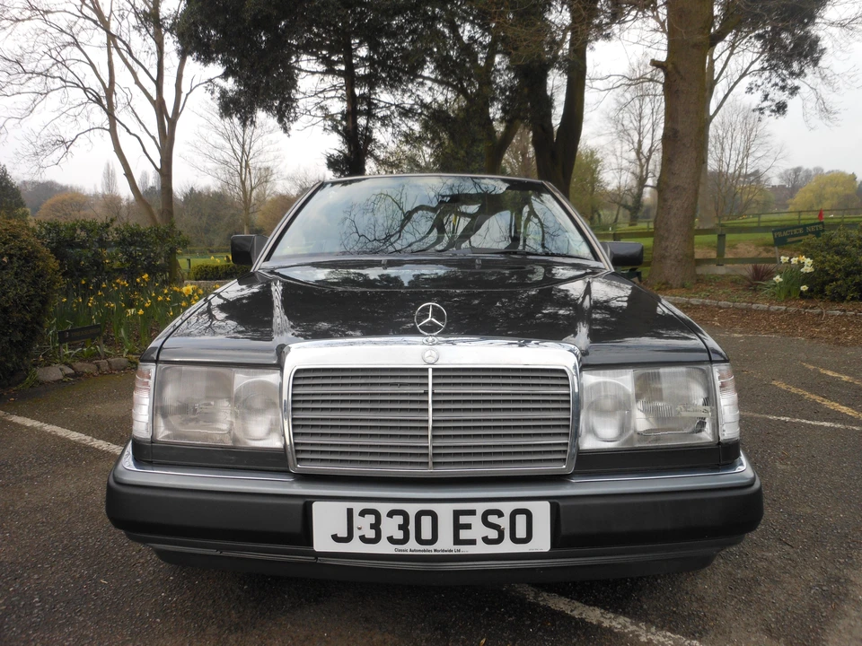 1993 Mercedes-Benz W124 E-Class - Image 3 of 10