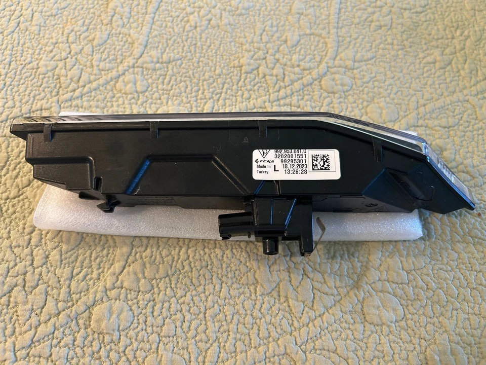 2017 Parts & Memorabilia Bodywork - Image 2 of 2