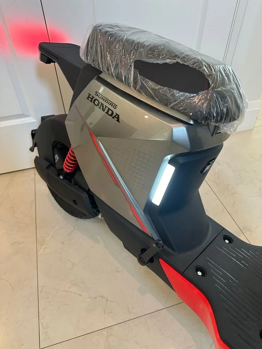 Honda Mopeds - Image 6 of 6