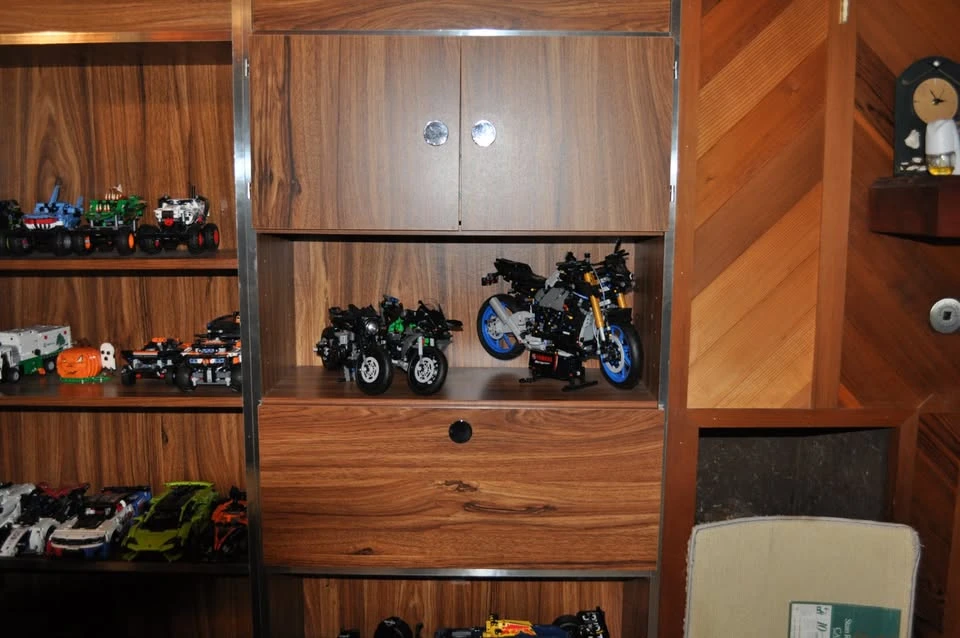 Parts & Memorabilia Scale Models - Image 4 of 5