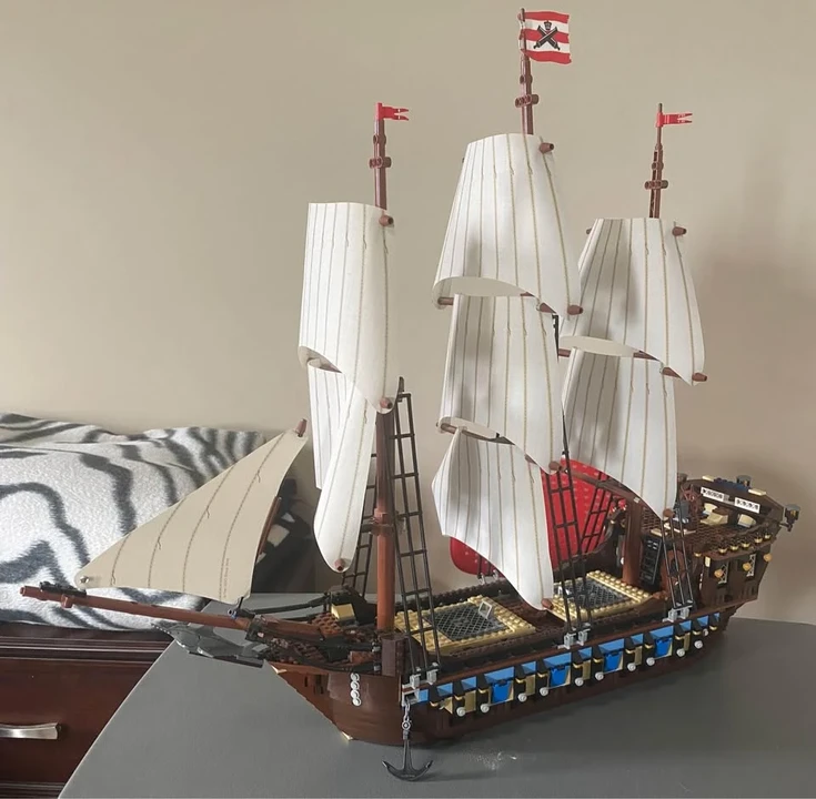Parts & Memorabilia Scale Models - Image 3 of 10
