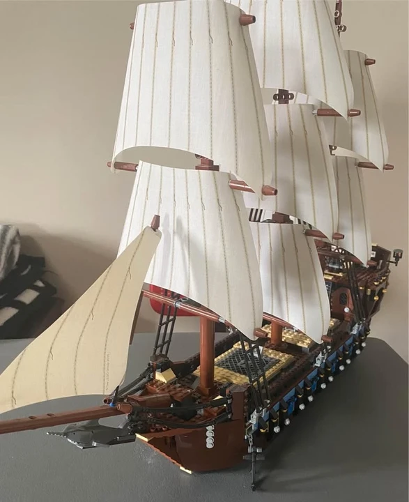 Parts & Memorabilia Scale Models - Image 6 of 10