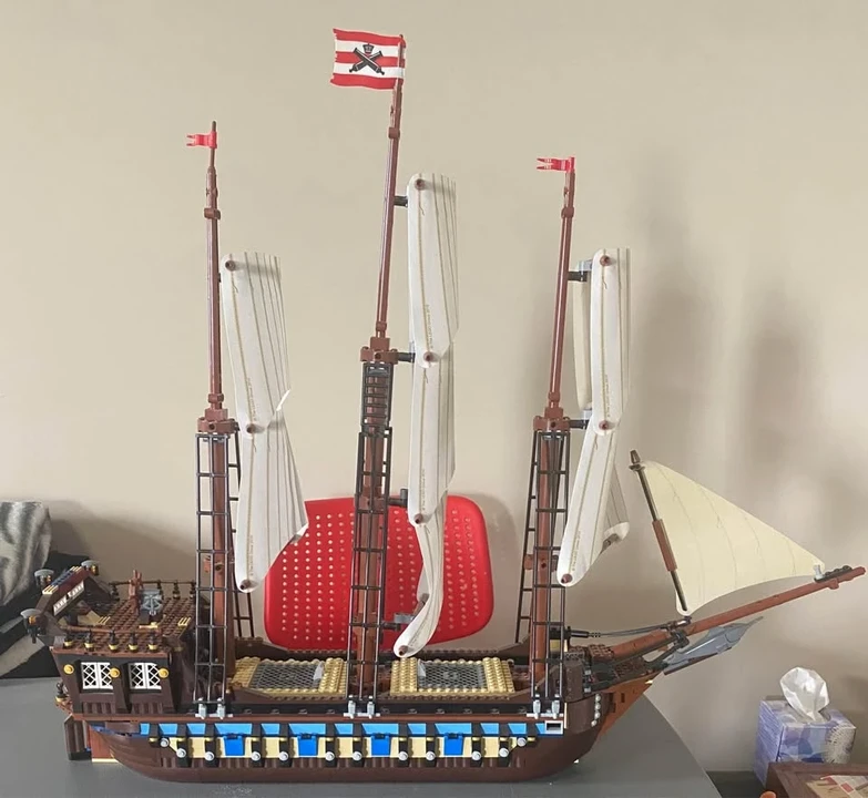 Parts & Memorabilia Scale Models - Image 5 of 10