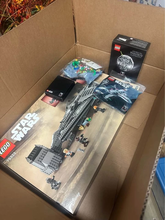 Parts & Memorabilia Scale Models - Image 6 of 10