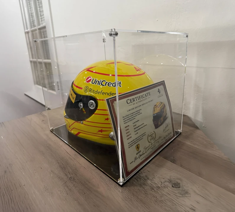 Ferrari - Image 6 of 10