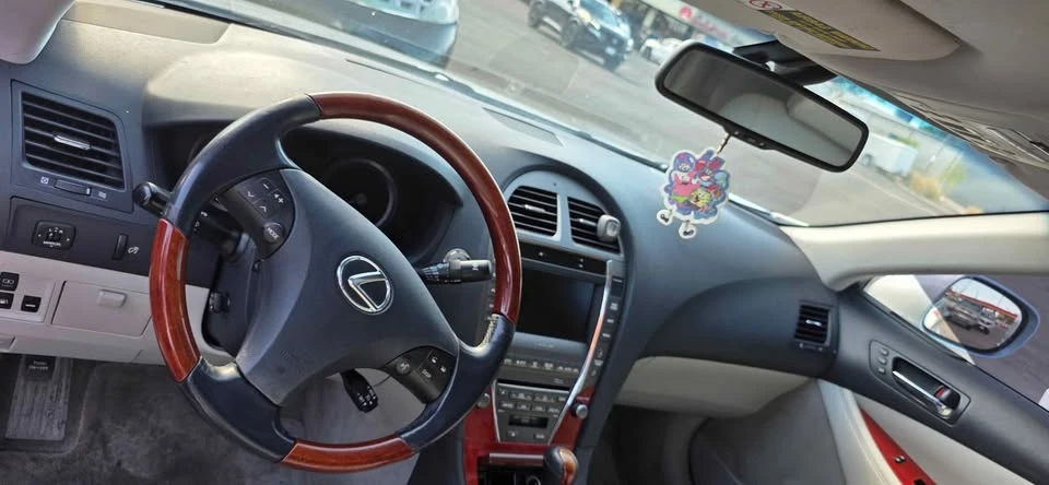 2007 Lexus IS 2nd Gen - Image 6 of 10