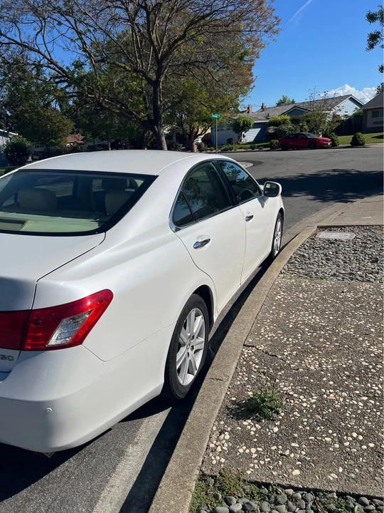 2007 Lexus ES 5th Gen - Image 2 of 8