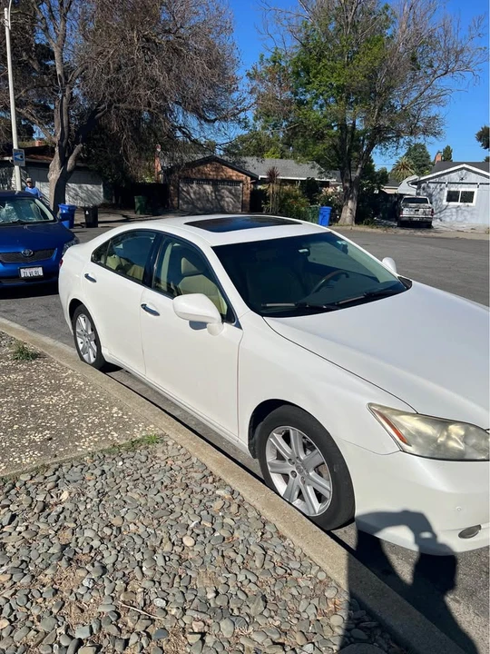 2007 Lexus ES 5th Gen - Image 4 of 8