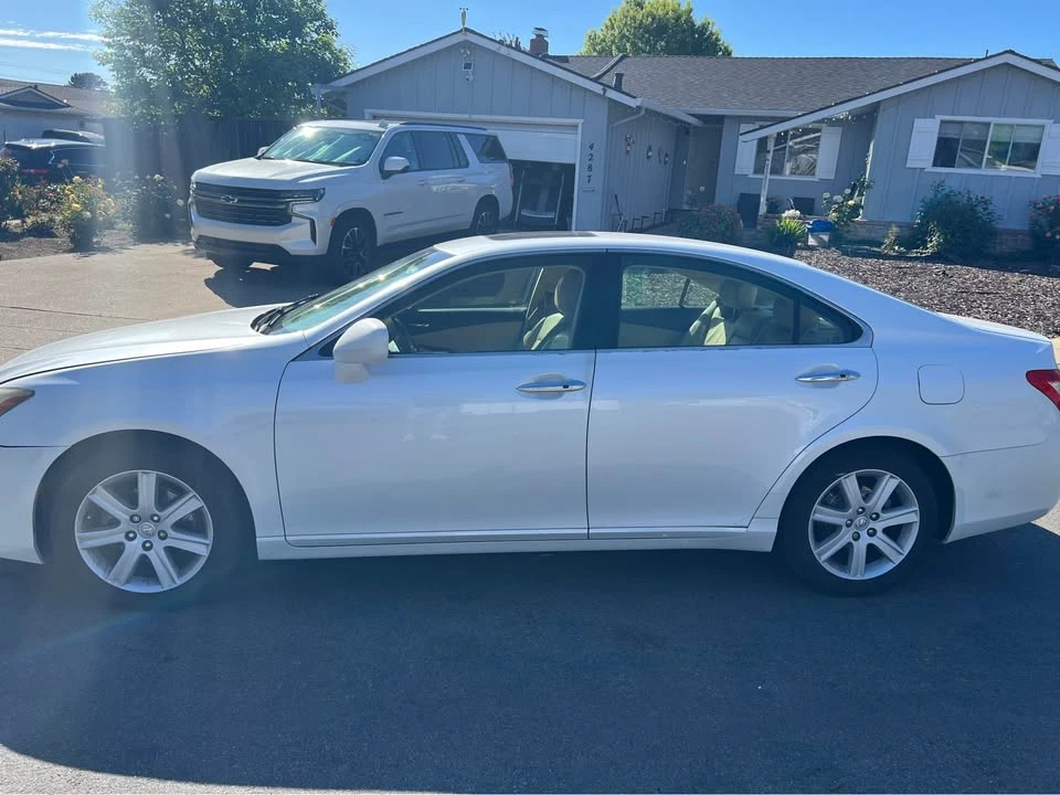2007 Lexus ES 5th Gen - Image 3 of 8