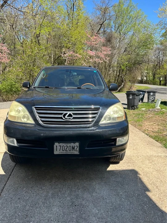 2004 Lexus GX 1st Gen - Image 2 of 4