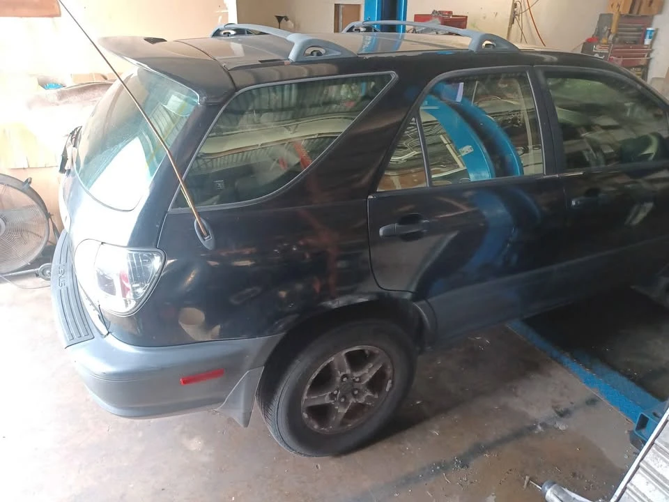 2002 Lexus RX 1st Gen - Image 4 of 9