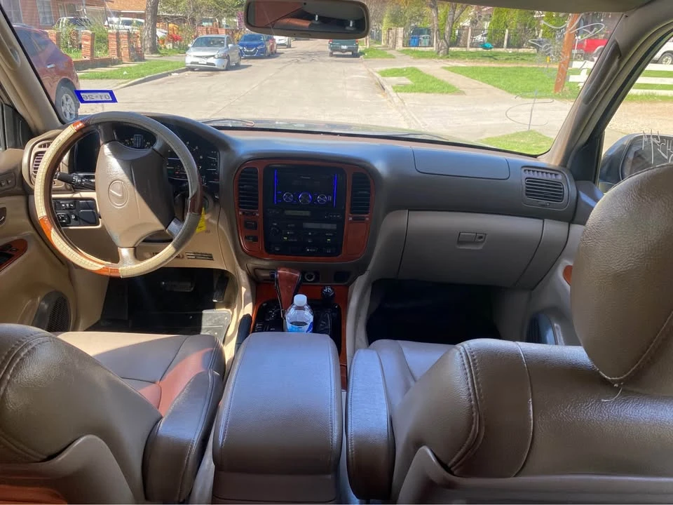2000 Lexus LX 2nd Gen - Image 8 of 9
