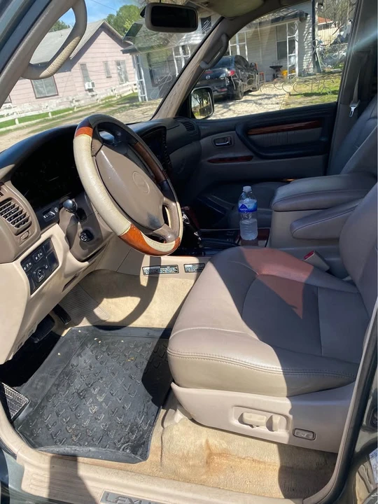 2000 Lexus LX 2nd Gen - Image 5 of 9