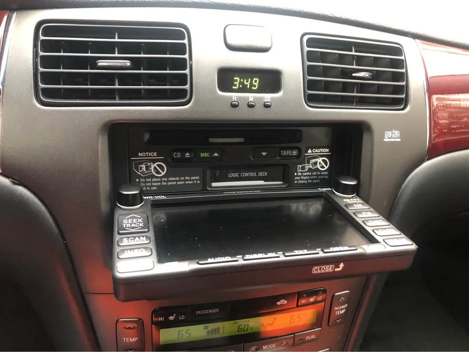 2003 Lexus ES 4th Gen - Image 3 of 10