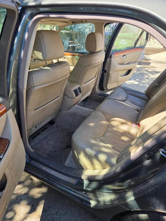 2004 Lexus LS 3rd Gen - Image 5 of 10