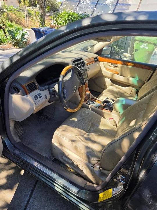 2004 Lexus LS 3rd Gen - Image 6 of 10