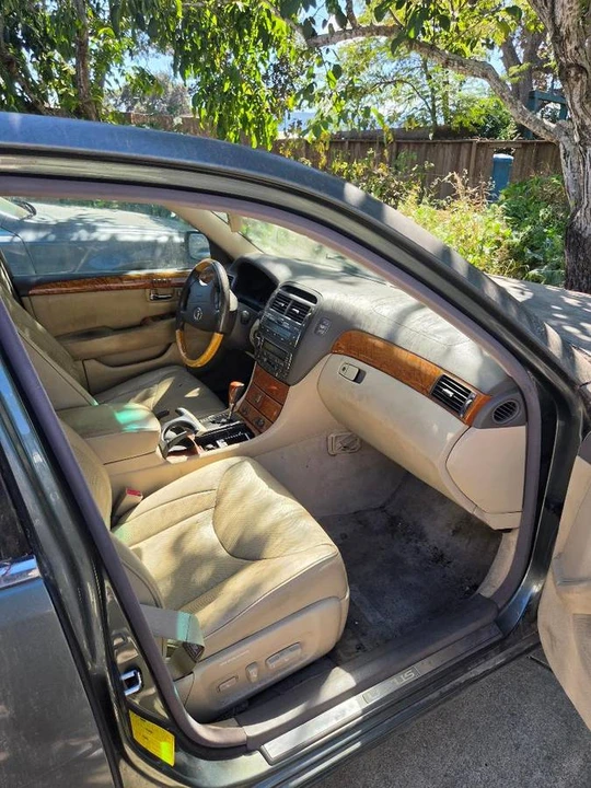2004 Lexus LS 3rd Gen - Image 3 of 10