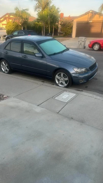 2004 Lexus IS 1st Gen - Image 3 of 3