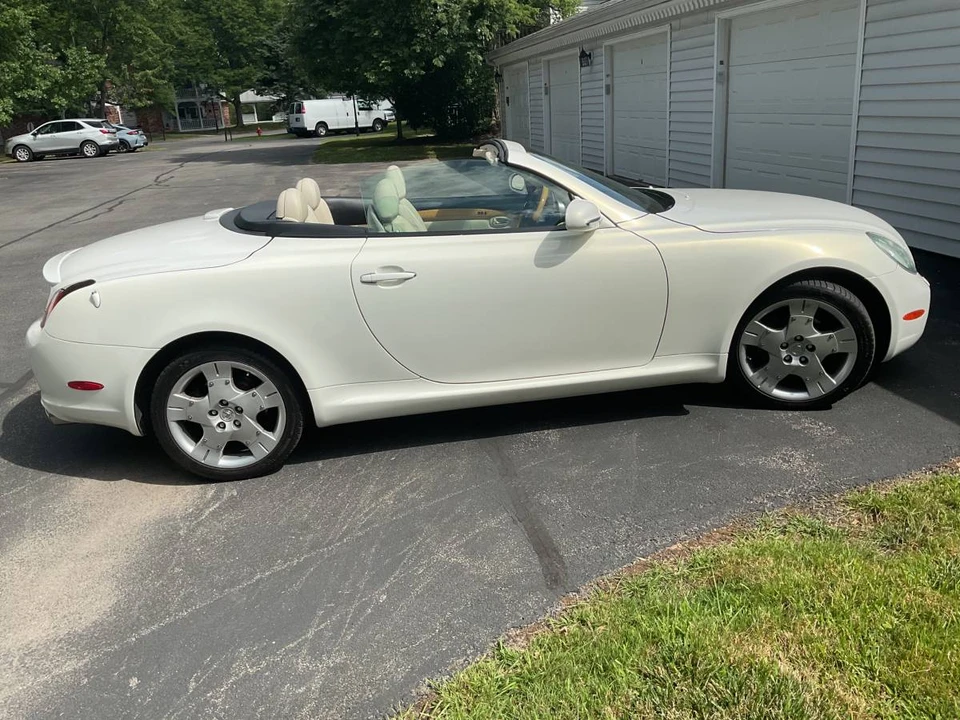 2005 Lexus SC430 - Image 3 of 14