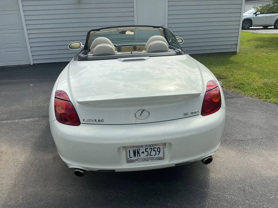 2005 Lexus SC430 - Image 2 of 14
