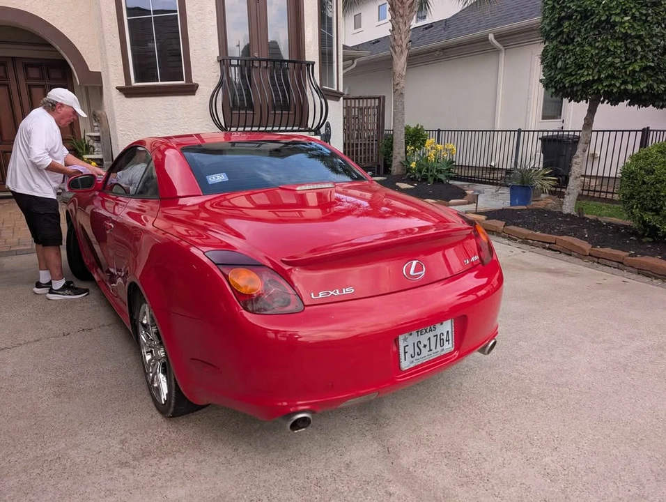 2005 Lexus SC430 - Image 2 of 3