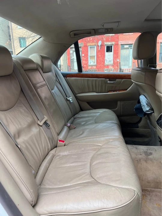 2005 Lexus LS 3rd Gen - Image 10 of 10