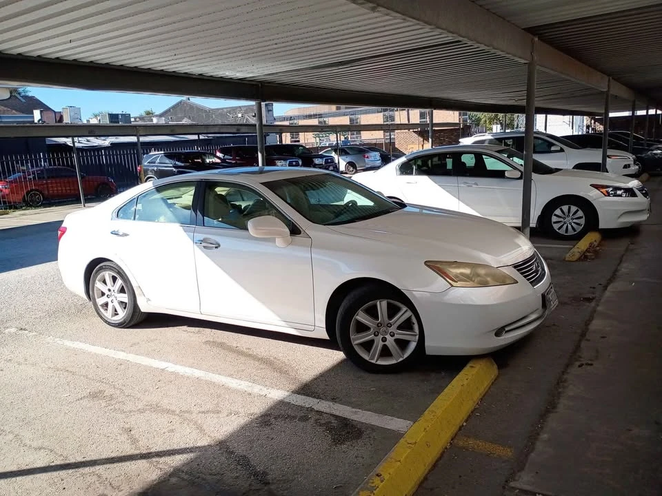 2007 Lexus ES 5th Gen - Image 3 of 10