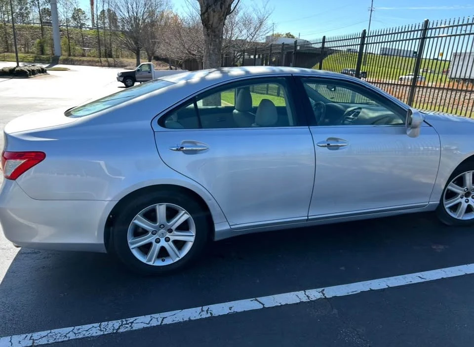 2007 Lexus ES 5th Gen - Image 2 of 8